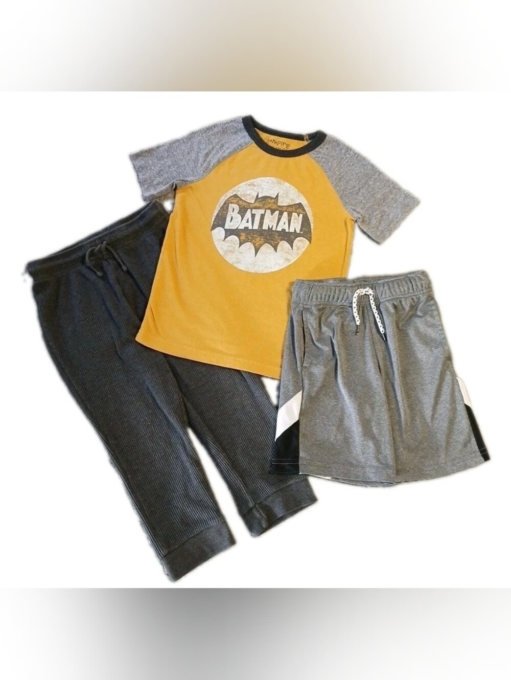 Jumping Beans Size 5T  Shirt, Shorts and Okie Dokie Pants Bundle Gray Batman